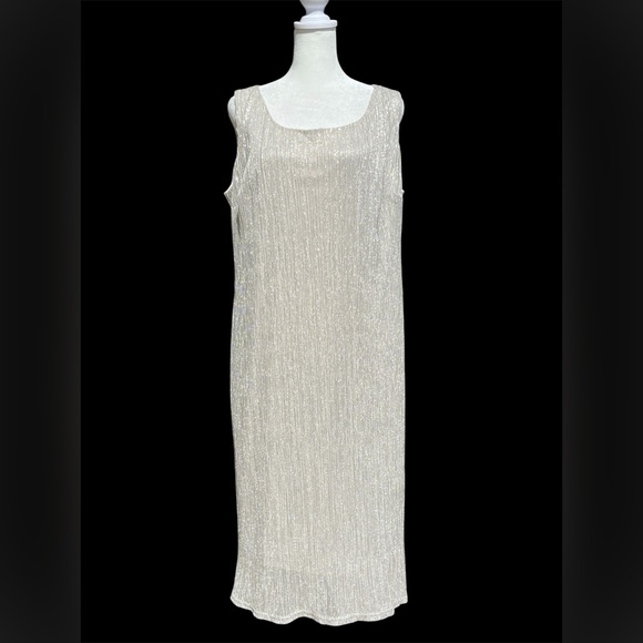 Mother of bride/ evening/ formal 2-piece set: midi dress & cardigan. Silver. 14 - Picture 8 of 13